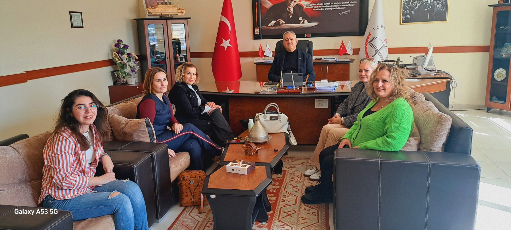 Uluslararası Bir İz Derneği’nden Kuşadası Milli Eğitim Müdürü’ne Ziyaret