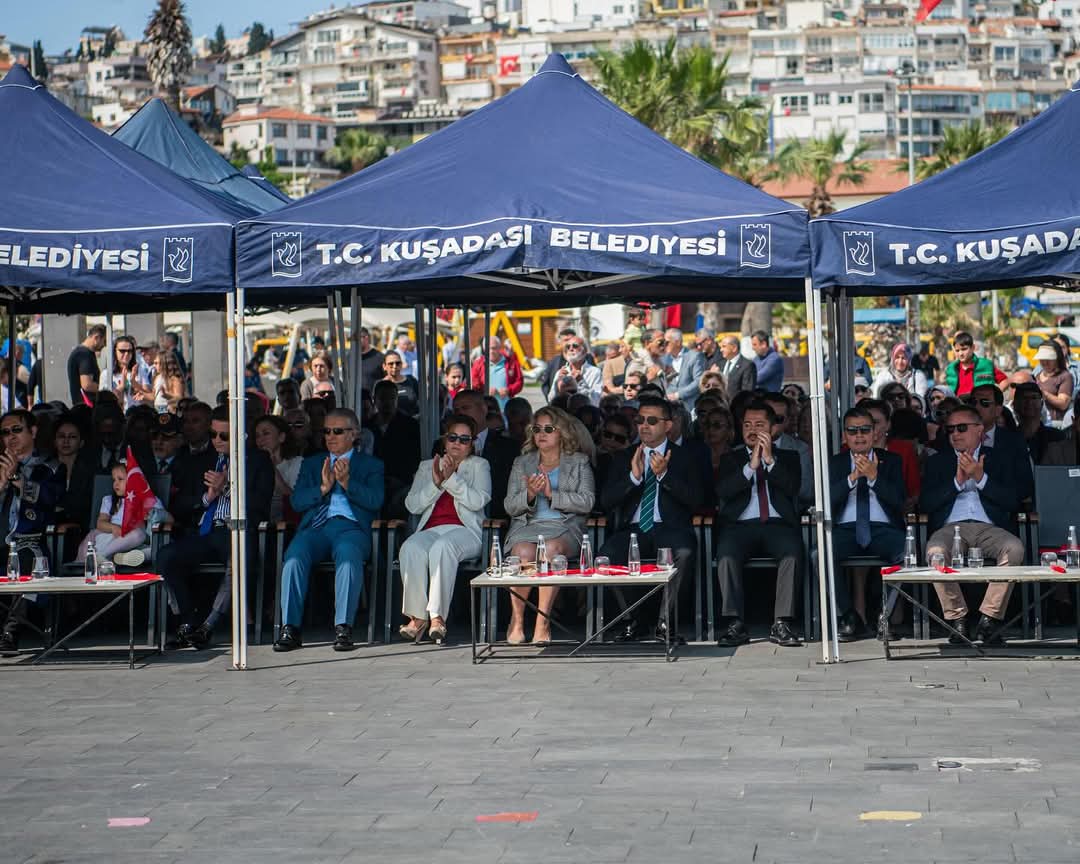 19 Mayıs Coşkusu Kuşadası’nda Törenle Kutlandı