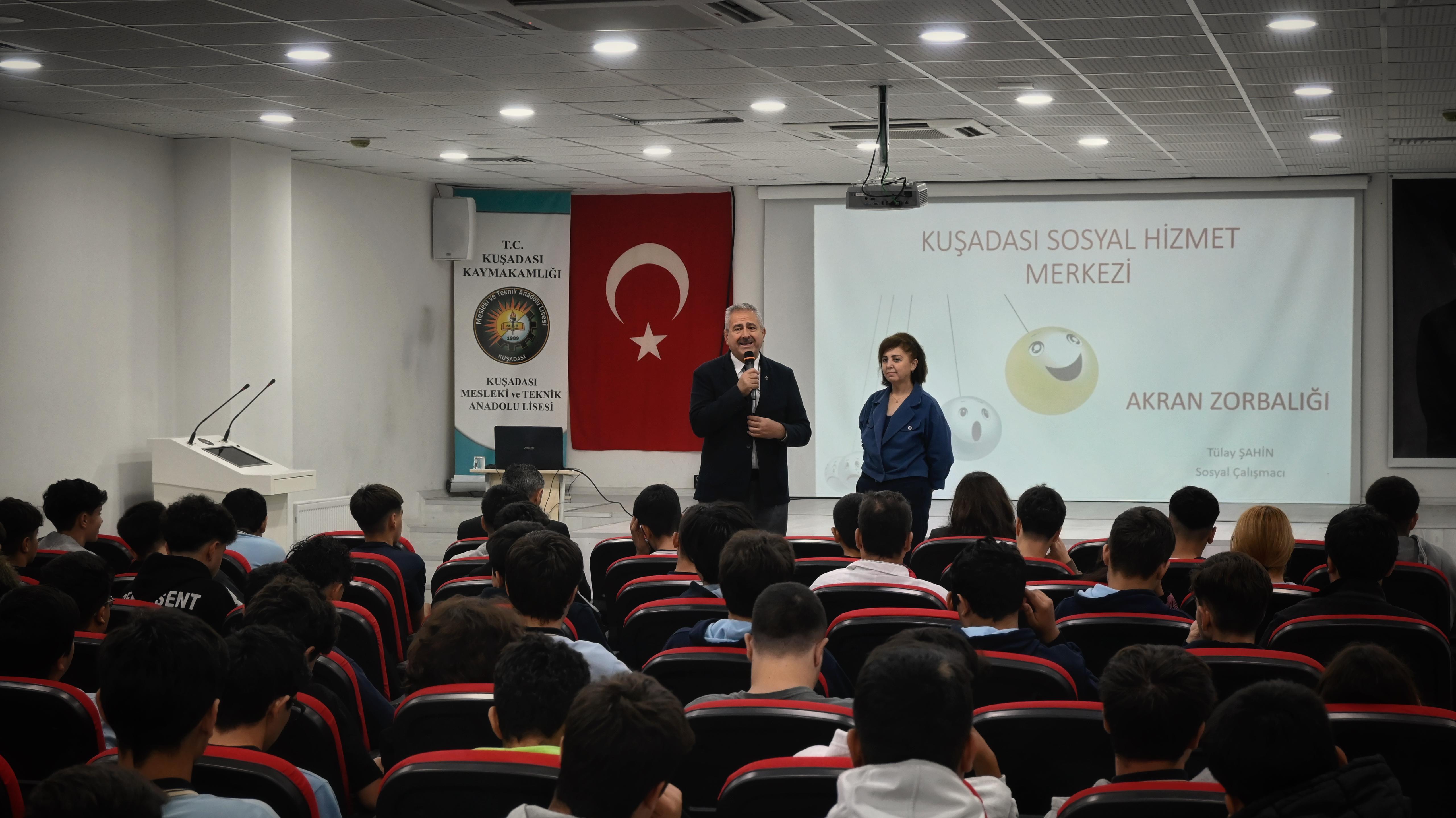 KUŞADASI’NDA AKRAN ZORBALIĞINA KARŞI GÜÇLÜ DURUŞ: “OKULLARIMIZDA KORKU DEĞİL, GÜVEN HÂKİM OLSUN!”