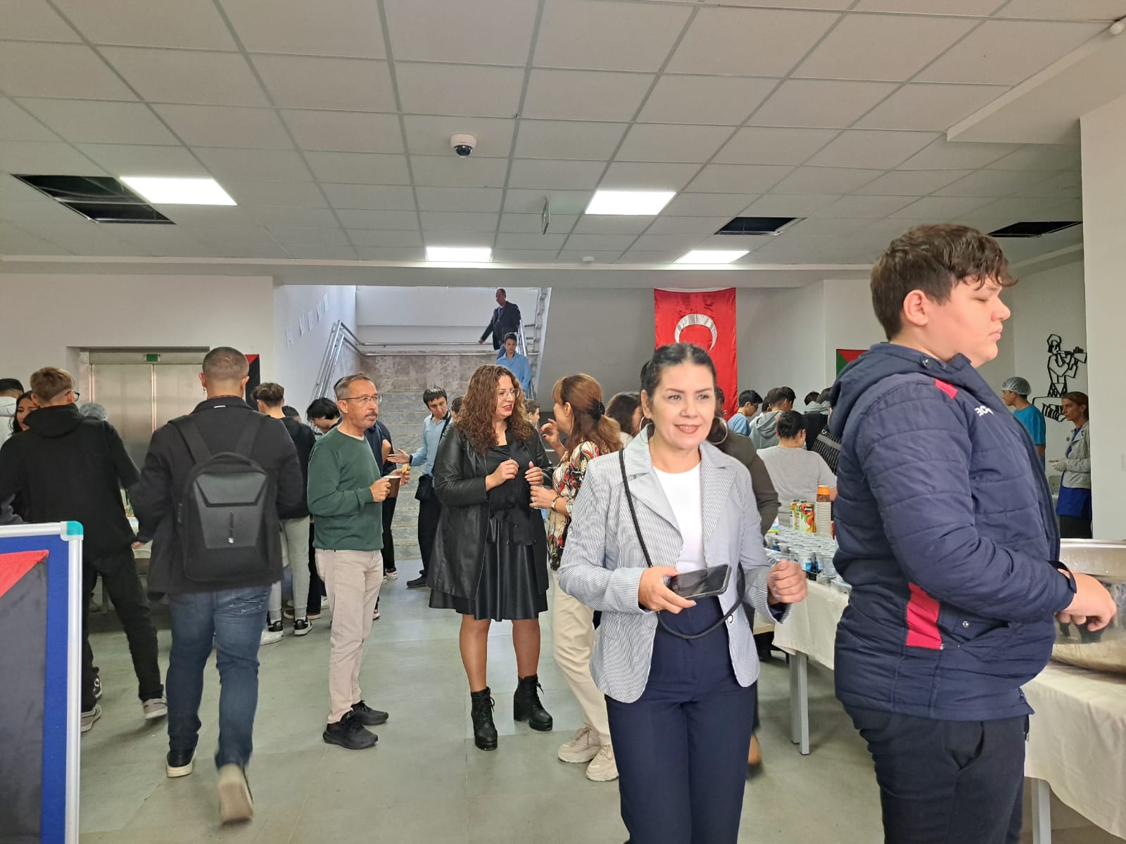 KUŞADASI MESLEKİ VE TEKNİK ANADOLU LİSESİ’NDEN GAZZE İÇİN ANLAMLI KERMES