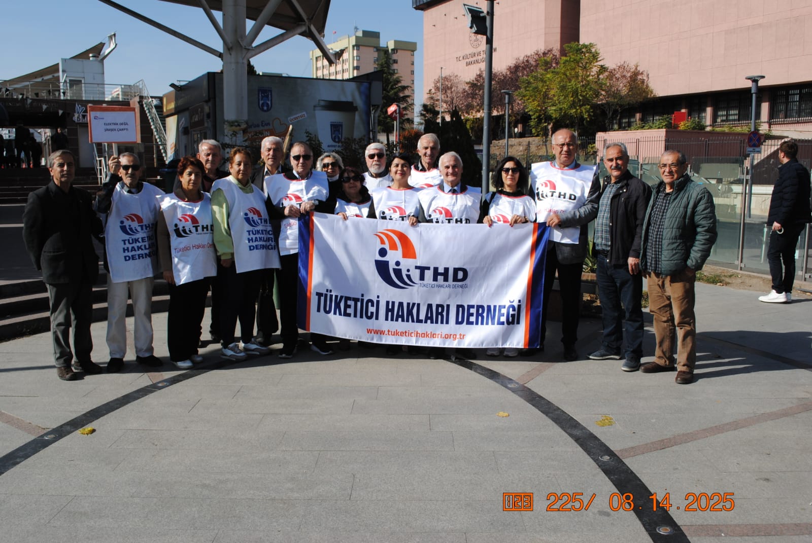ELEKTRİK VE DOĞALGAZDA TÜKETİCİ KRİZİ: DAR GELİRLİLER TEMEL ENERJİYE ERİŞEMİYOR