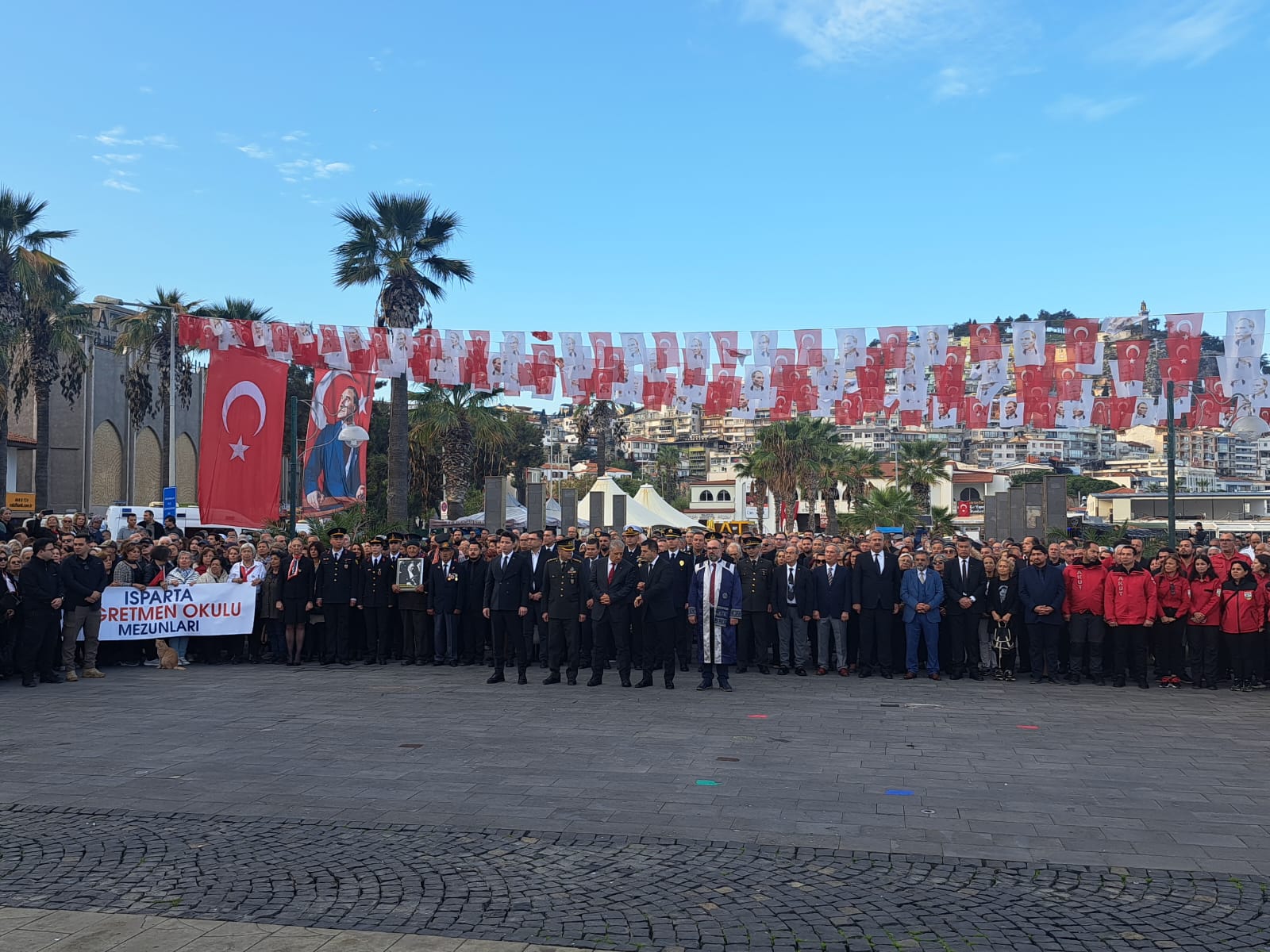 Kuşadası’nda 10 Kasım’da Ataya Duygusal Anma