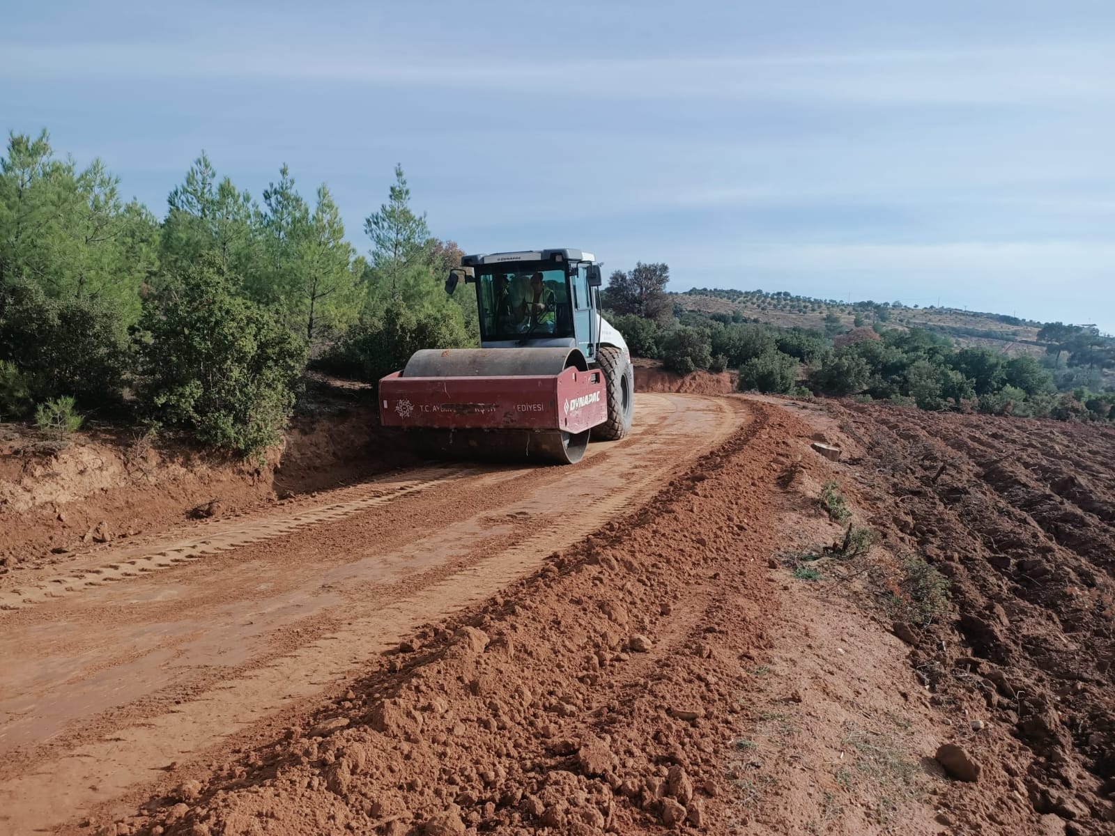 BAŞKAN ÇERÇİOĞLU KENTİN DÖRT BİR YANINDA AYDINLILARI HİZMETLER İLE BULUŞTURUYOR