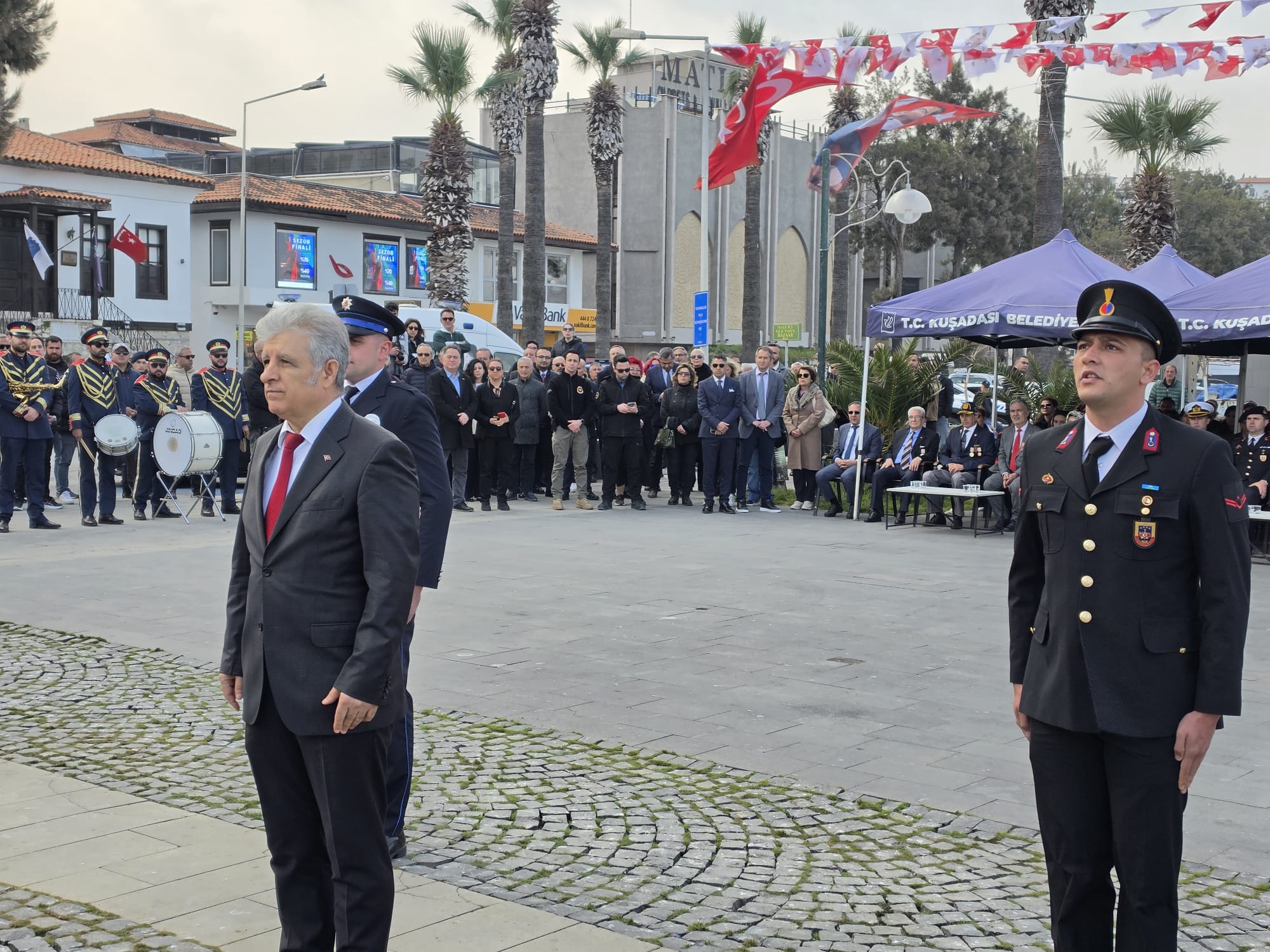 ​ÇANAKKALE GEÇİLMEZ: KUŞADASI’NDA CUMHURİYET’İN SARSILMAZ İRADESİ ECDADIN HUZURUNDA!