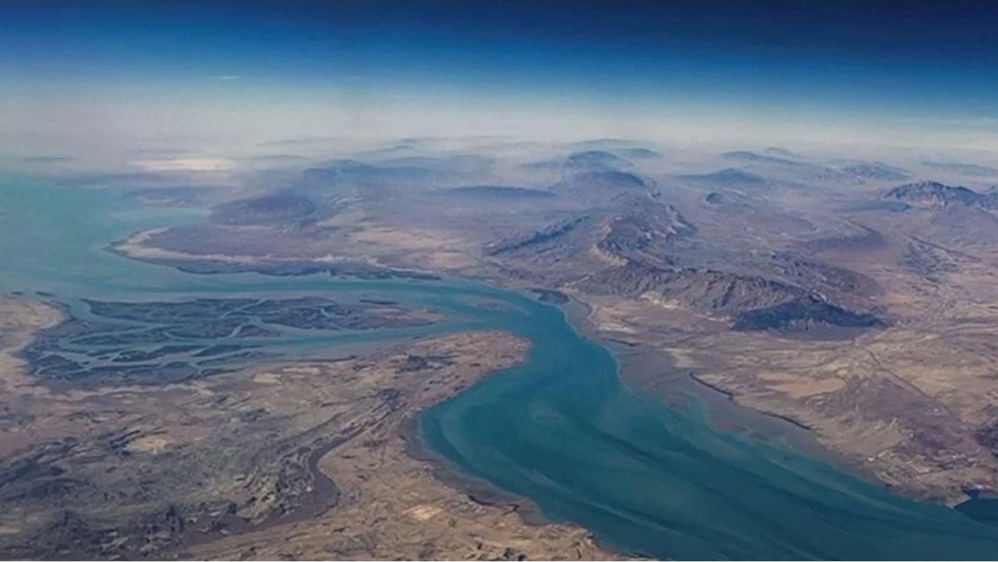 Tahran'dan Kritik Karar: Hürmüz Boğazı Kapatıldı