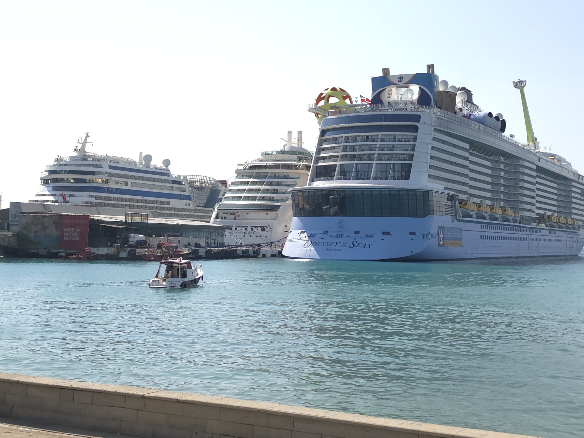 Kuşadası Ege Port’ta Dev Buluşma: 13 Bin Turistle  Kruvaziyer Şovu!
