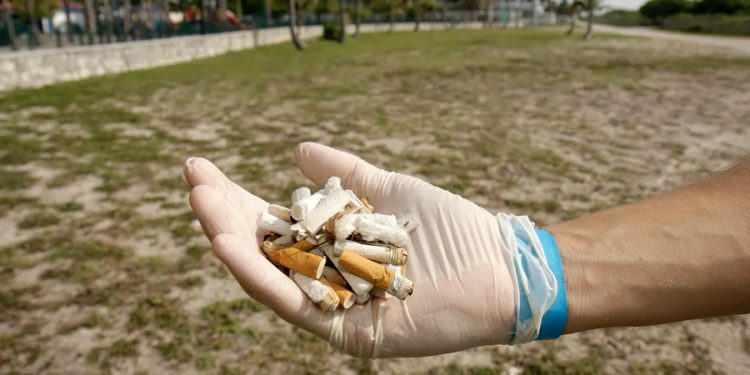 Resmi Gazete’de Yayımlandı: Park, Plaj ve Duraklarda Sigara Yasaklandı