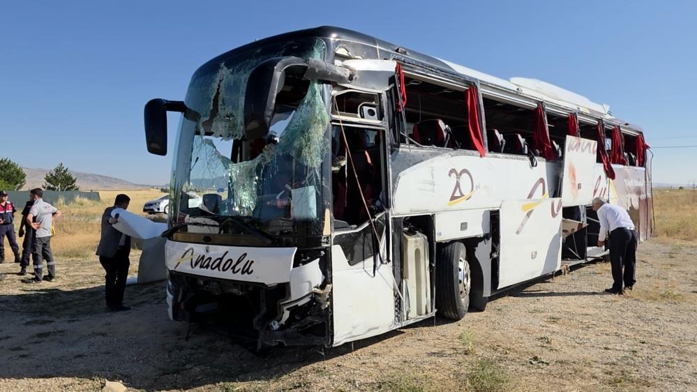 İstanbul Kuşadası seferi yapan otobüs devrilmişti: Yaralılardan sevindiren haber!