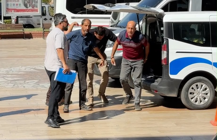 Aydın'da bıçaklı ve silahlı kavga: Saldırganlar adliyede
