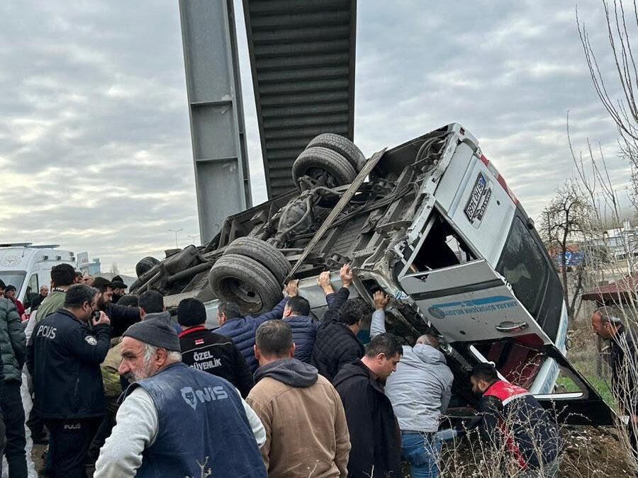 ​ANKARA’DA ULAŞIM FACİASI: 4 ÖLÜ, 13 YARALI