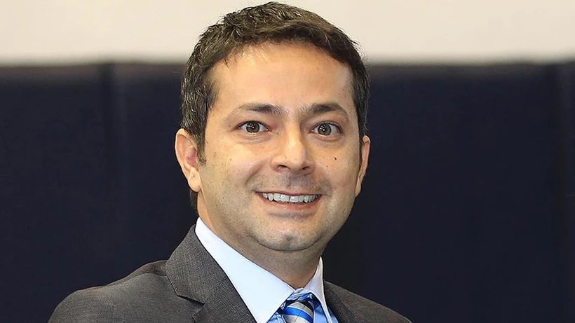 İrfan Değirmenci, konuşma yaptığı sırada gözaltına alındı