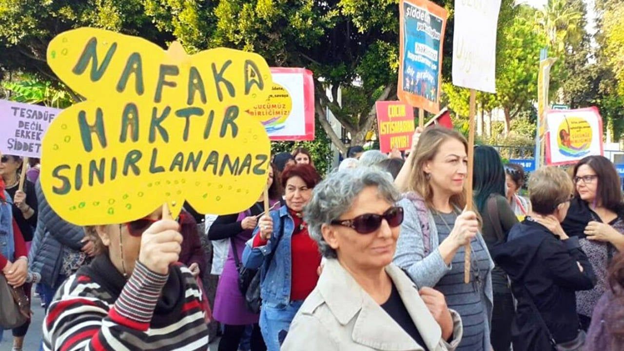 Anayasa Mahkemesi Nafaka Düzenlemesini Esastan Görüşecek